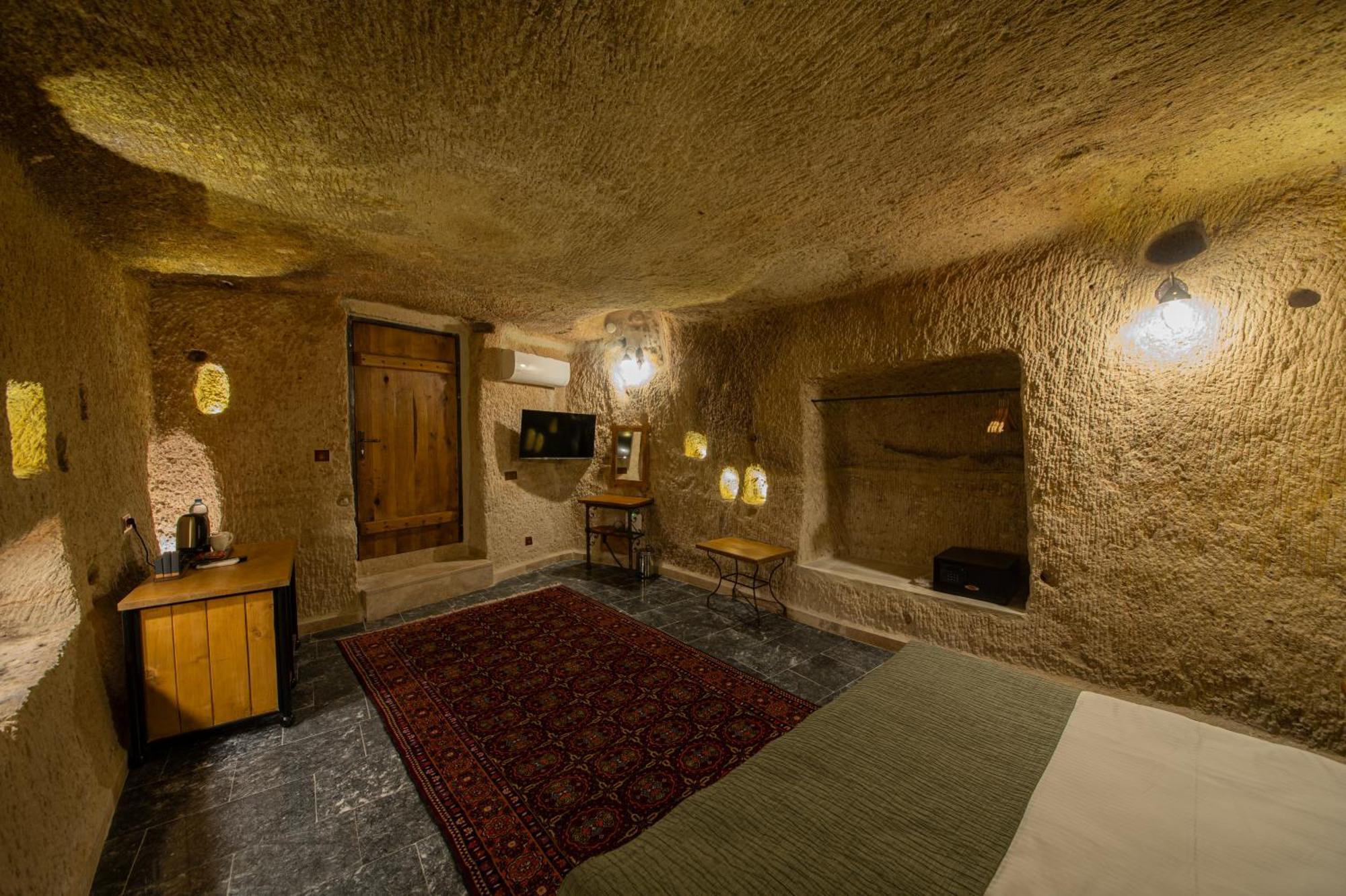 Ares Cave Suites เกอเรเม ภายนอก รูปภาพ