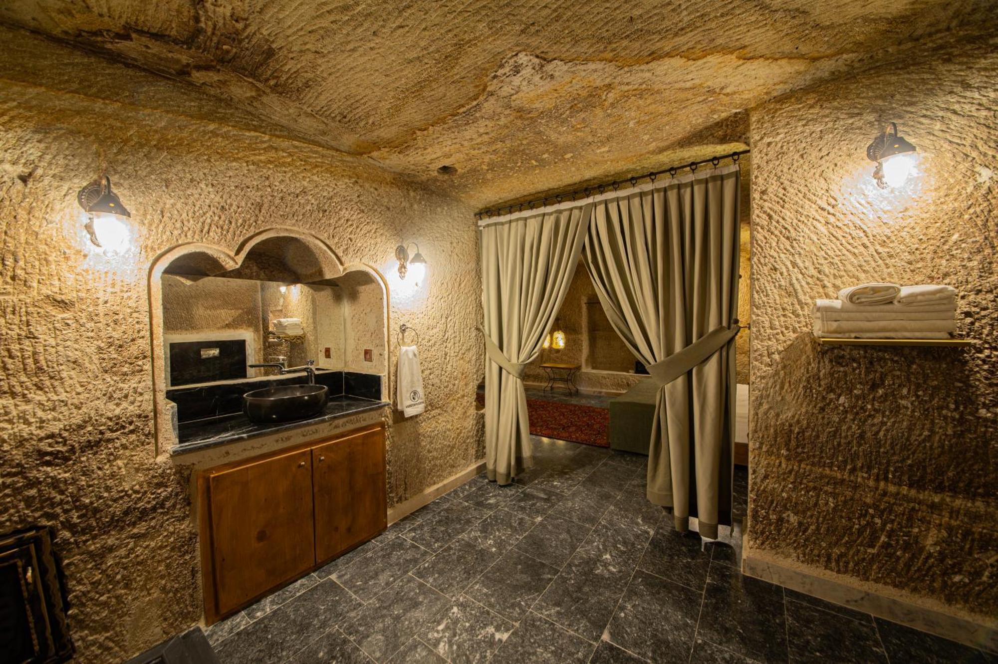 Ares Cave Suites เกอเรเม ภายนอก รูปภาพ