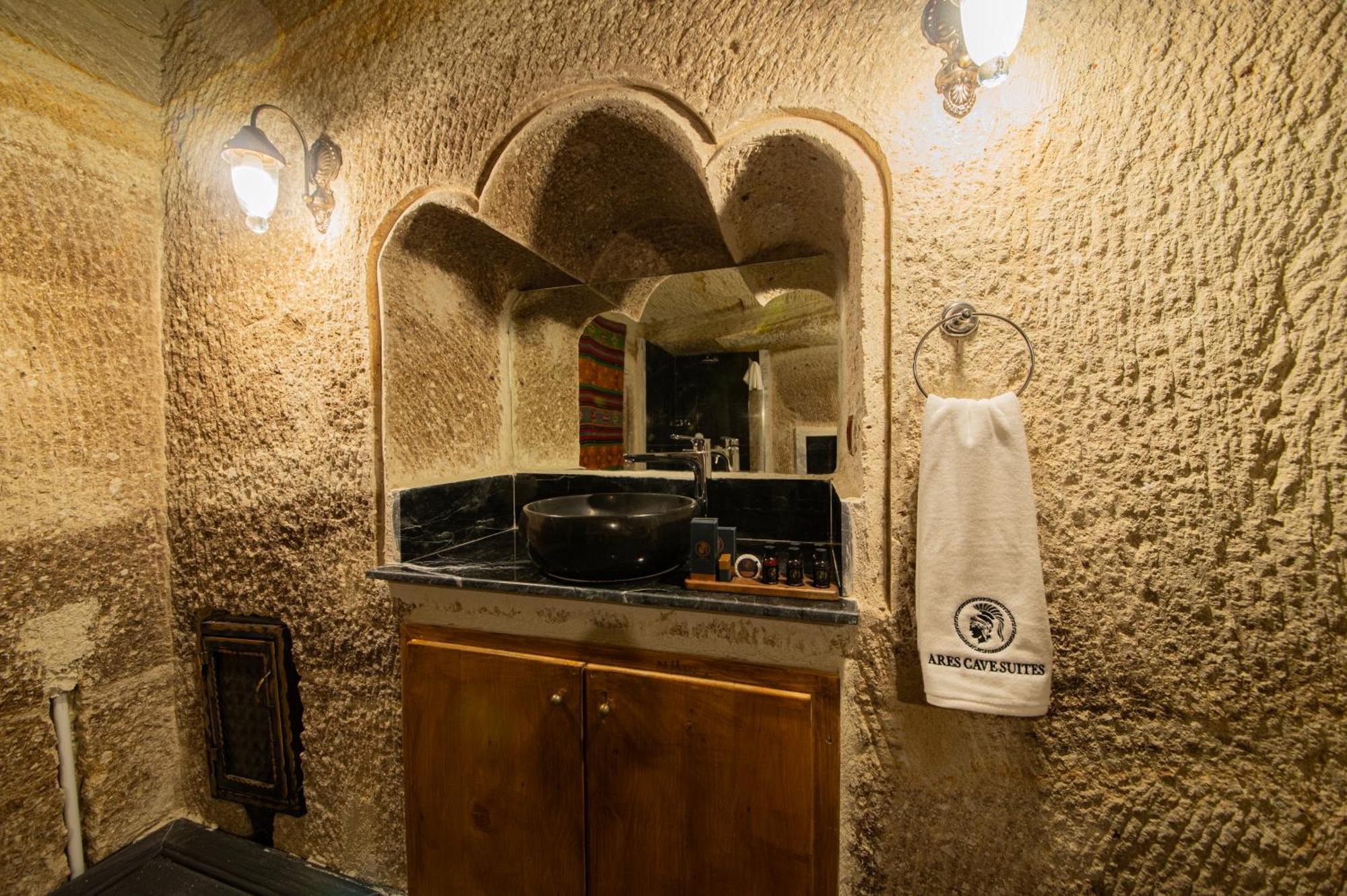 Ares Cave Suites เกอเรเม ภายนอก รูปภาพ