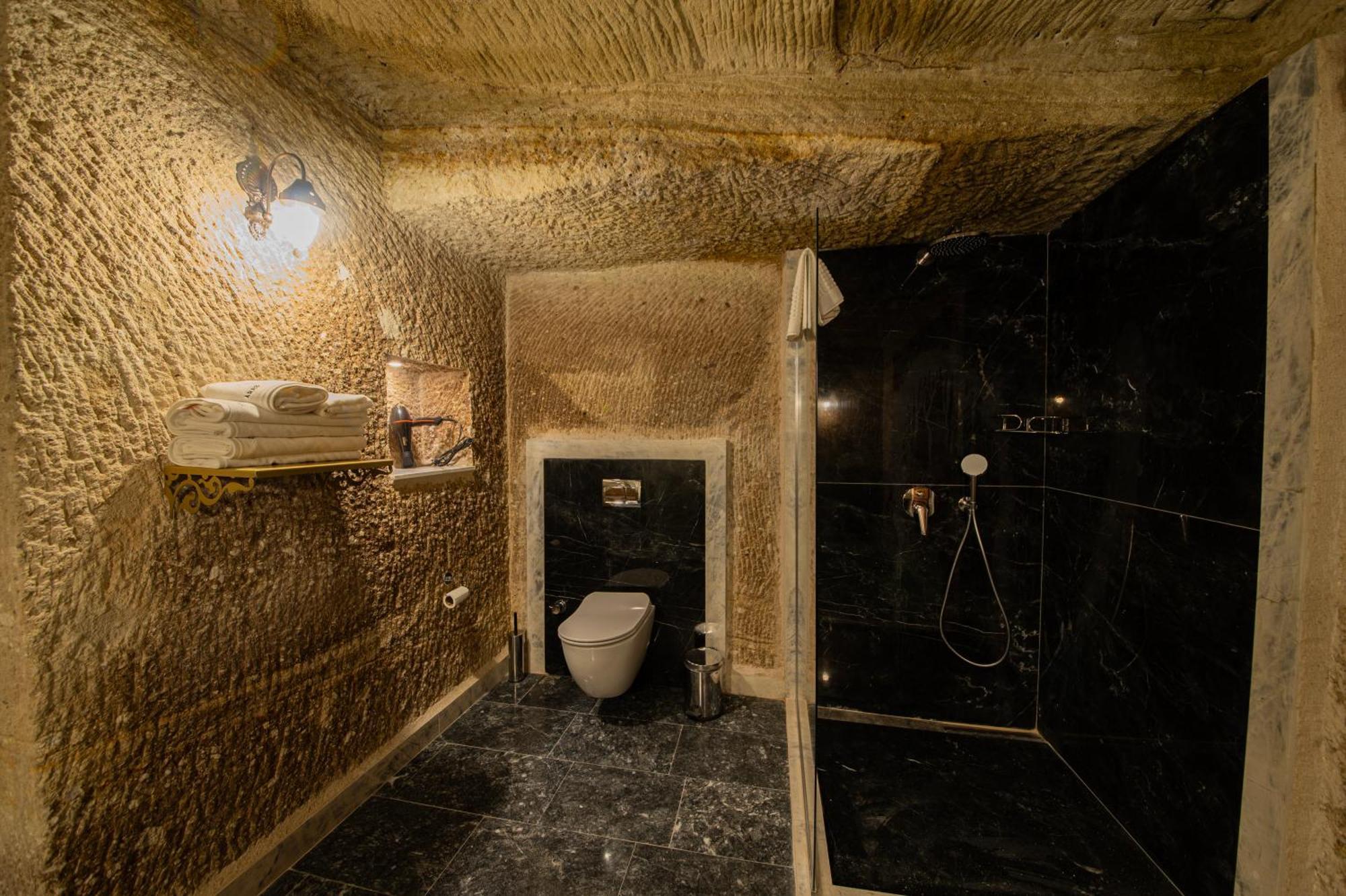 Ares Cave Suites เกอเรเม ภายนอก รูปภาพ