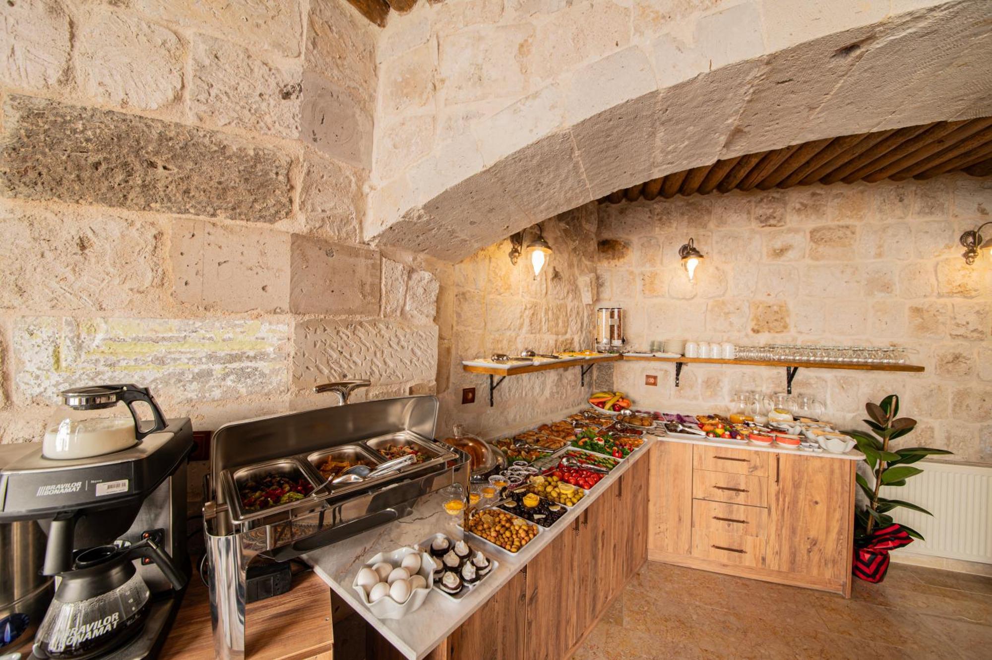 Ares Cave Suites เกอเรเม ภายนอก รูปภาพ