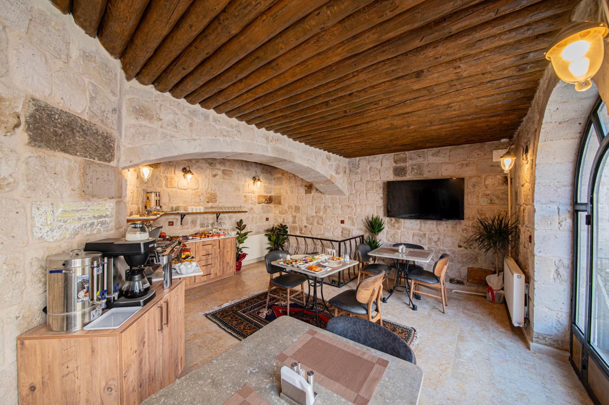Ares Cave Suites เกอเรเม ภายนอก รูปภาพ