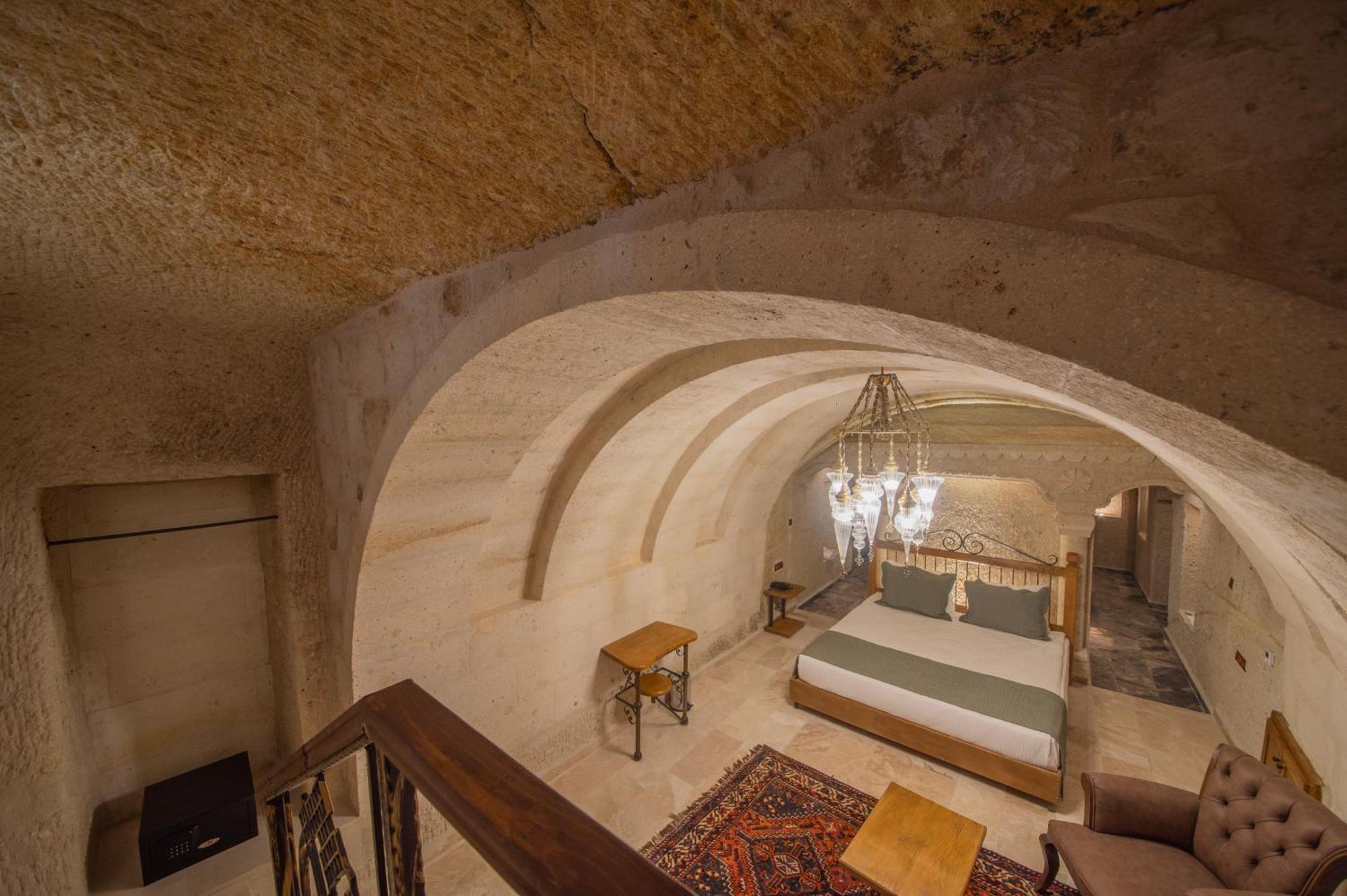Ares Cave Suites เกอเรเม ภายนอก รูปภาพ