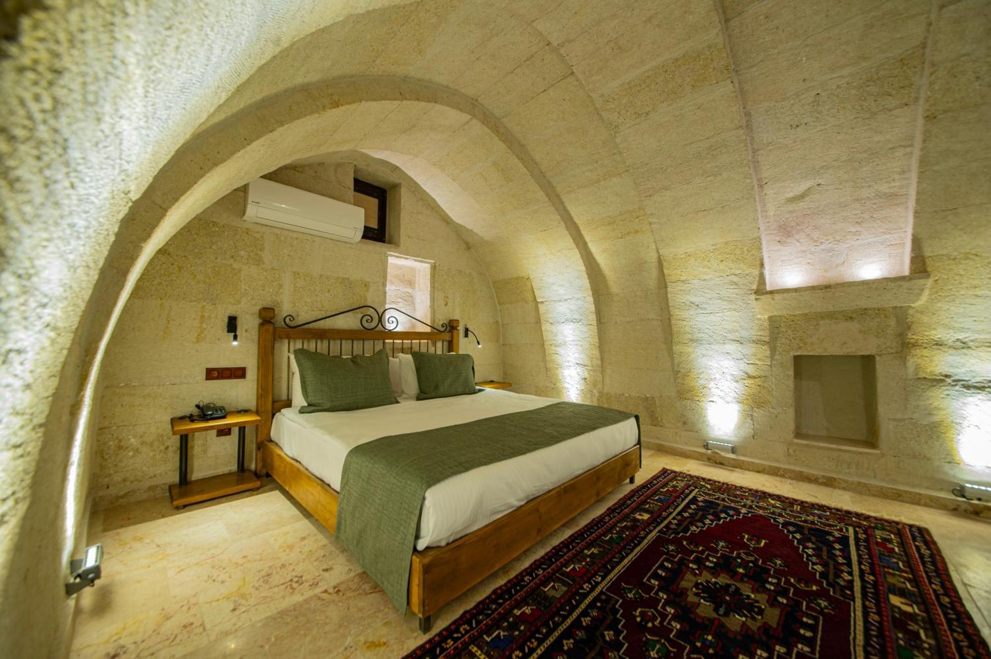 Ares Cave Suites เกอเรเม ภายนอก รูปภาพ