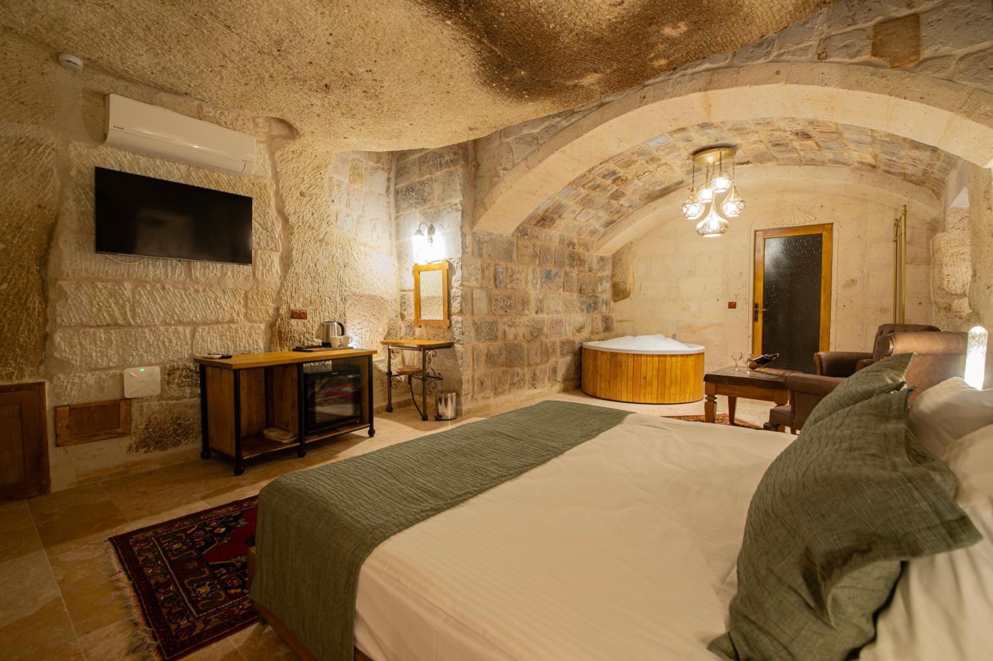 Ares Cave Suites เกอเรเม ภายนอก รูปภาพ