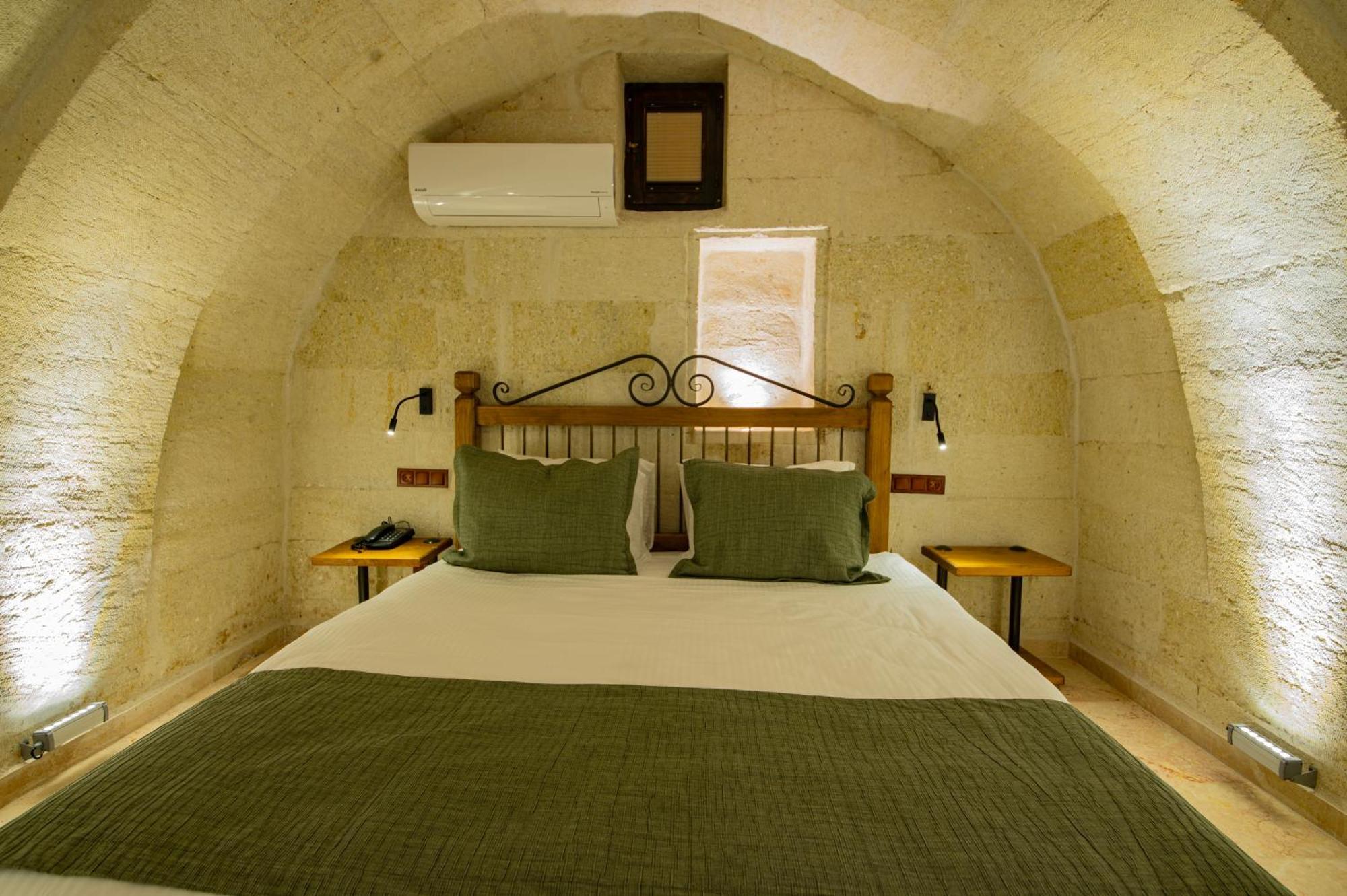 Ares Cave Suites เกอเรเม ภายนอก รูปภาพ