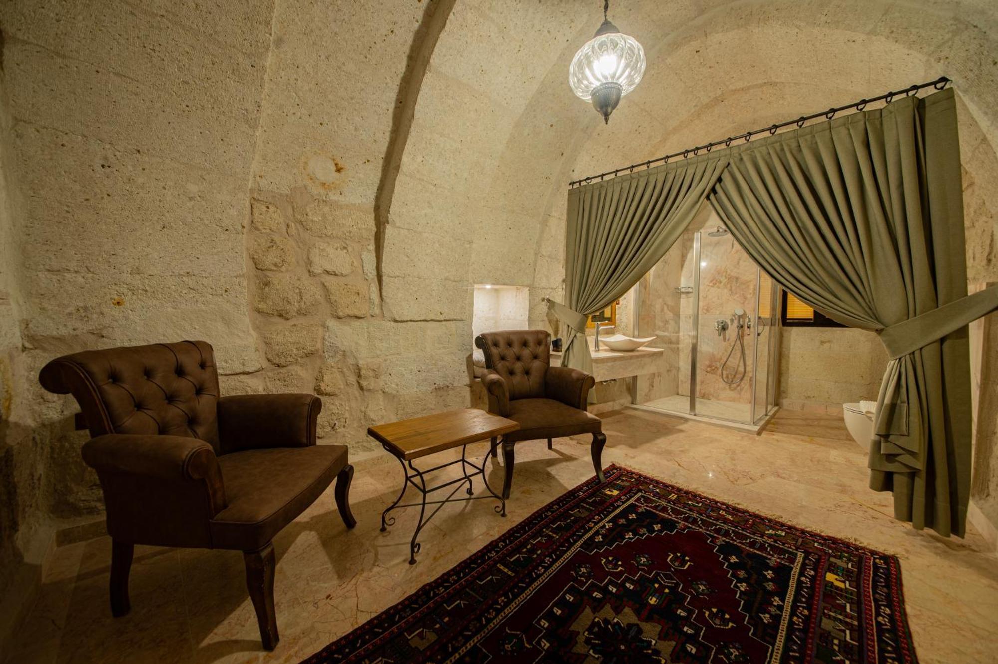 Ares Cave Suites เกอเรเม ภายนอก รูปภาพ