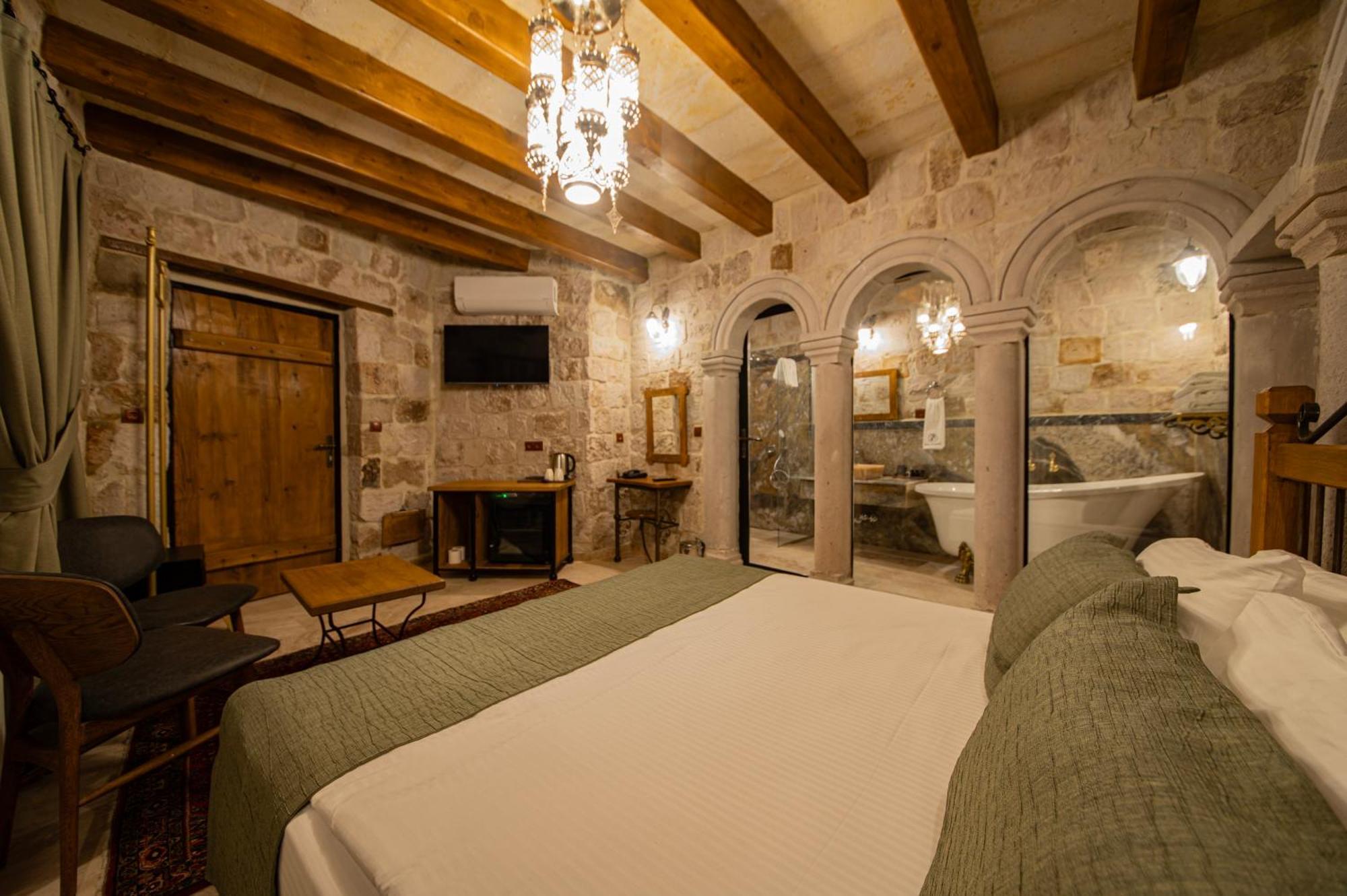 Ares Cave Suites เกอเรเม ภายนอก รูปภาพ